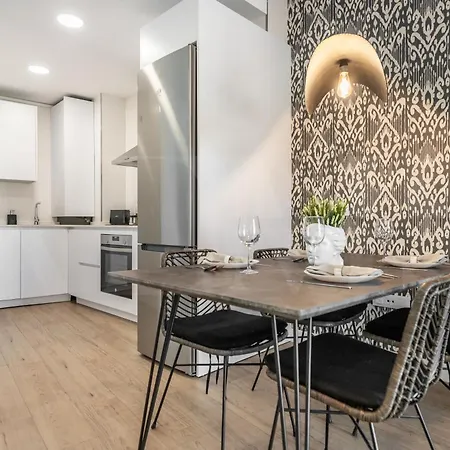 Modern With Private Terrace By Rems Apartment *